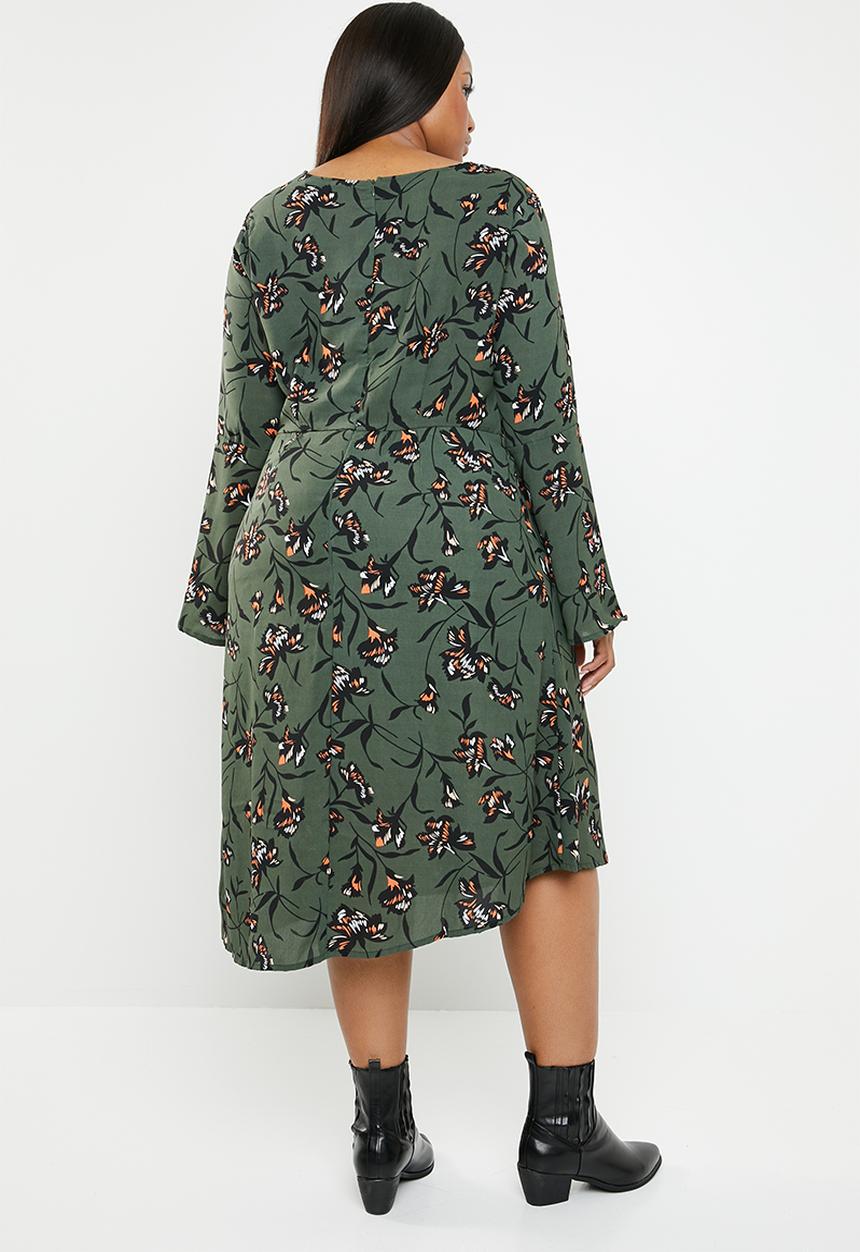 Brave Soul - Plus size asymmetric floral dress with bell sleeves - multi