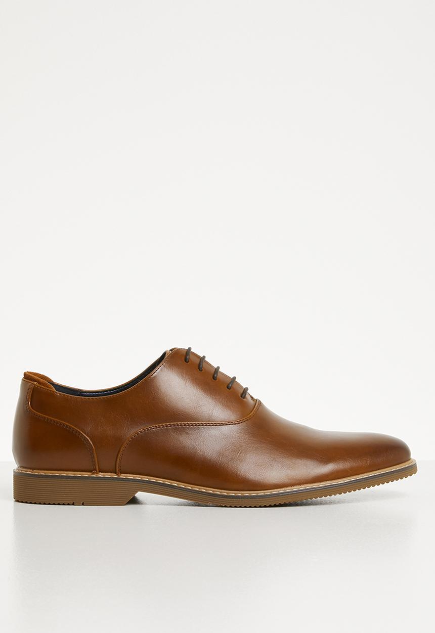 Steve Madden - Nunan formal shoe - tan