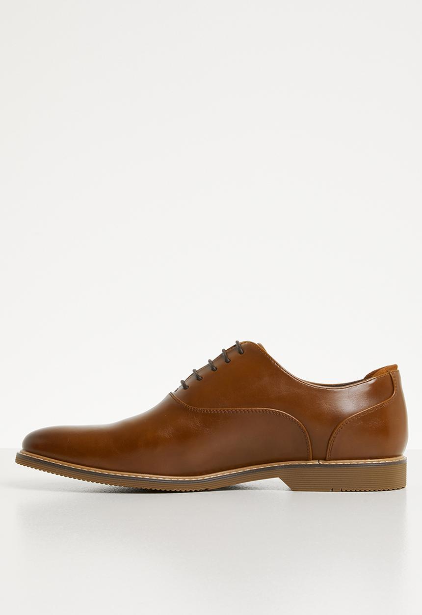Steve Madden - Nunan formal shoe - tan