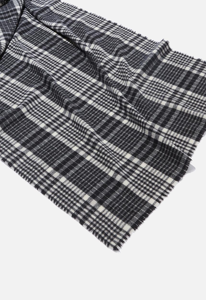 Cotton On - Lexi mid weight check scarf - black & white 