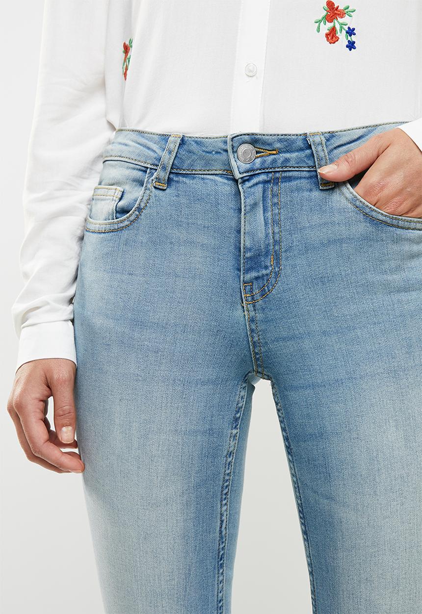 Jacqueline de Yong - Skinny regular floral ankle jeans - blue