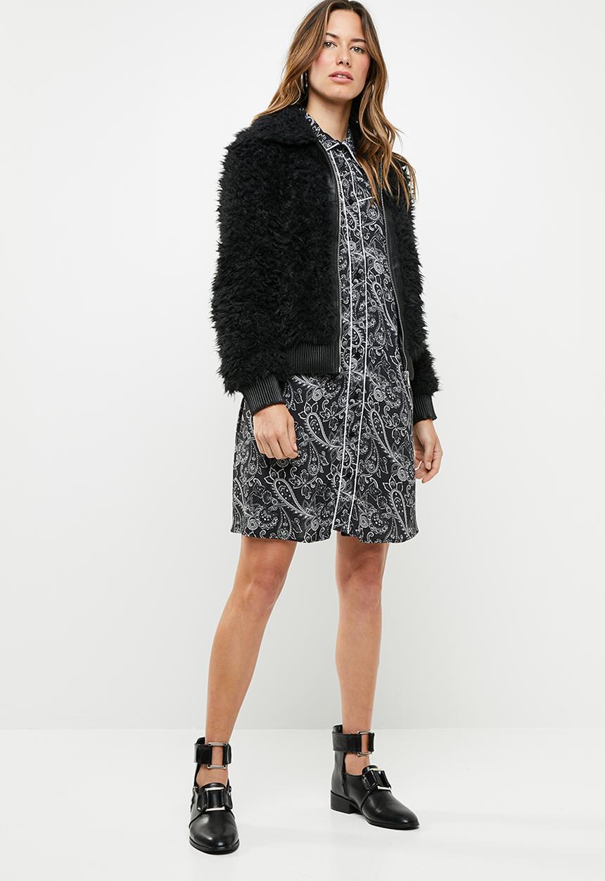Vero Moda - Ibi jayla short faux fur jacket - black