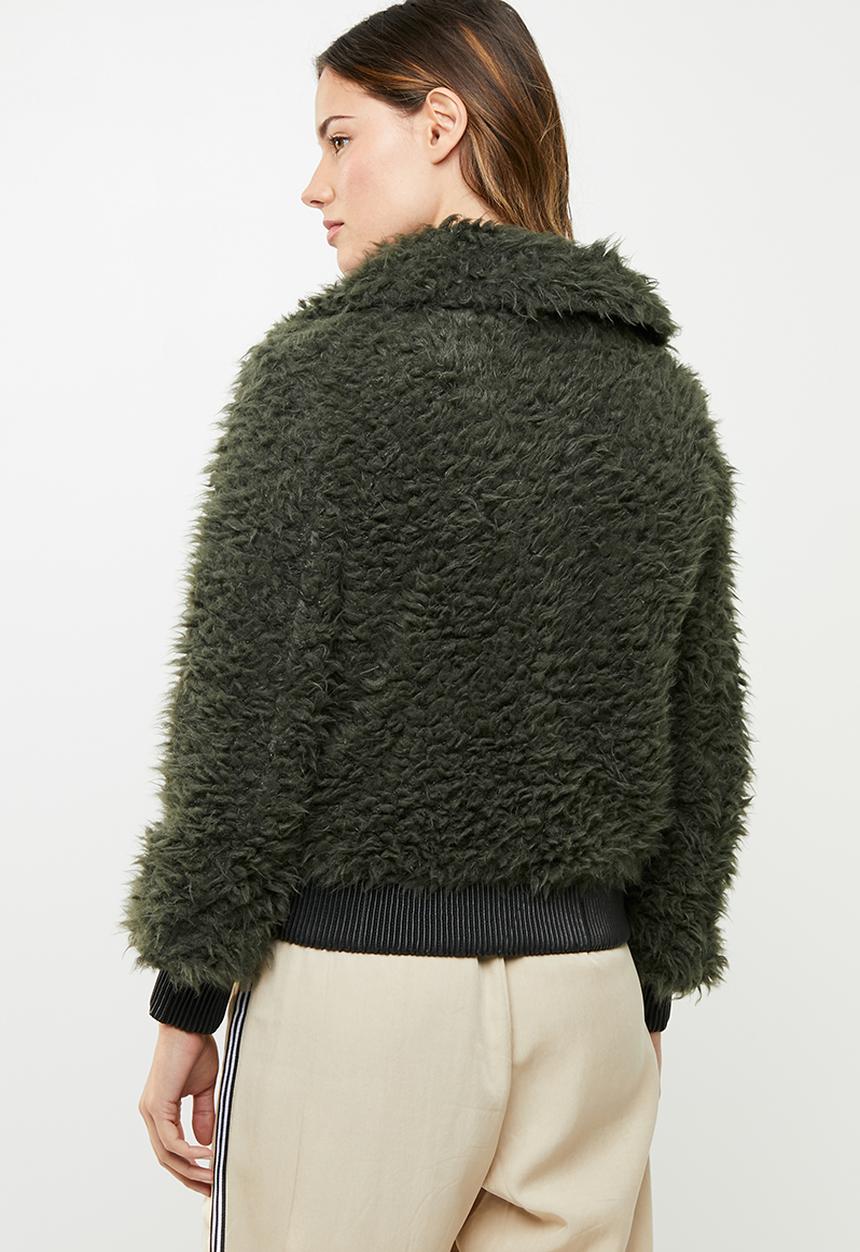 Vero Moda - Ibi jayla short faux fur jacket - khaki