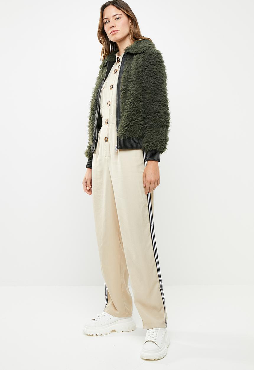 Vero Moda - Ibi jayla short faux fur jacket - khaki