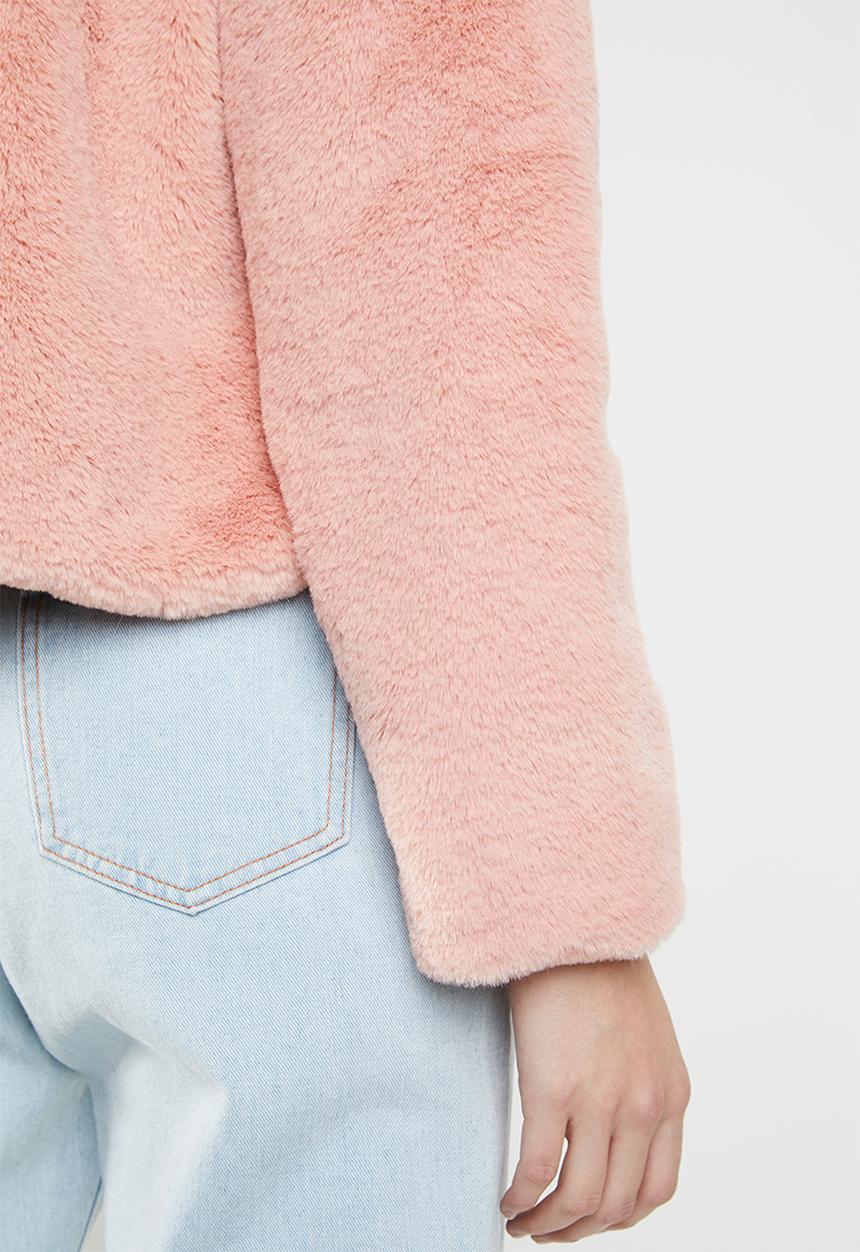 Revenge - Faux fur cropped jacket - pink