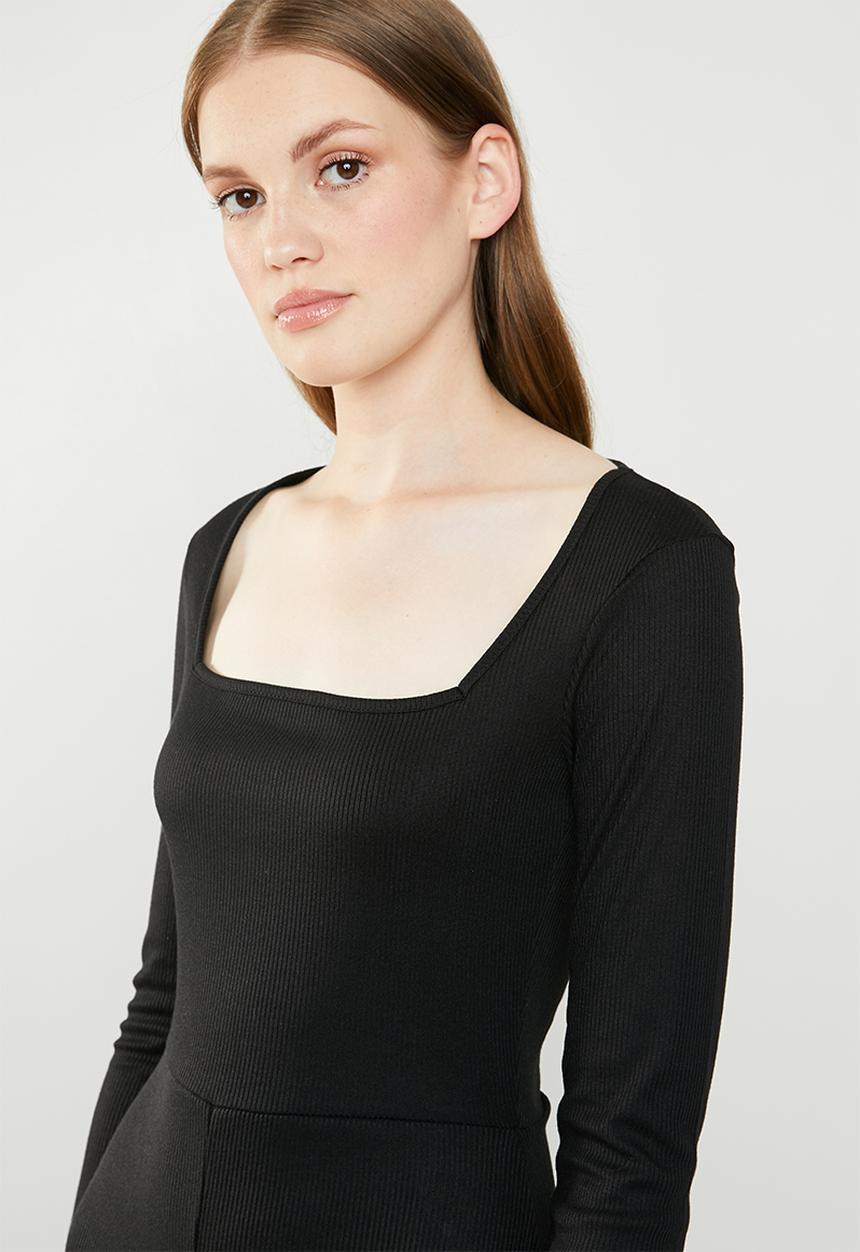 Missguided - Square neck rib culotte jumpsuit - black