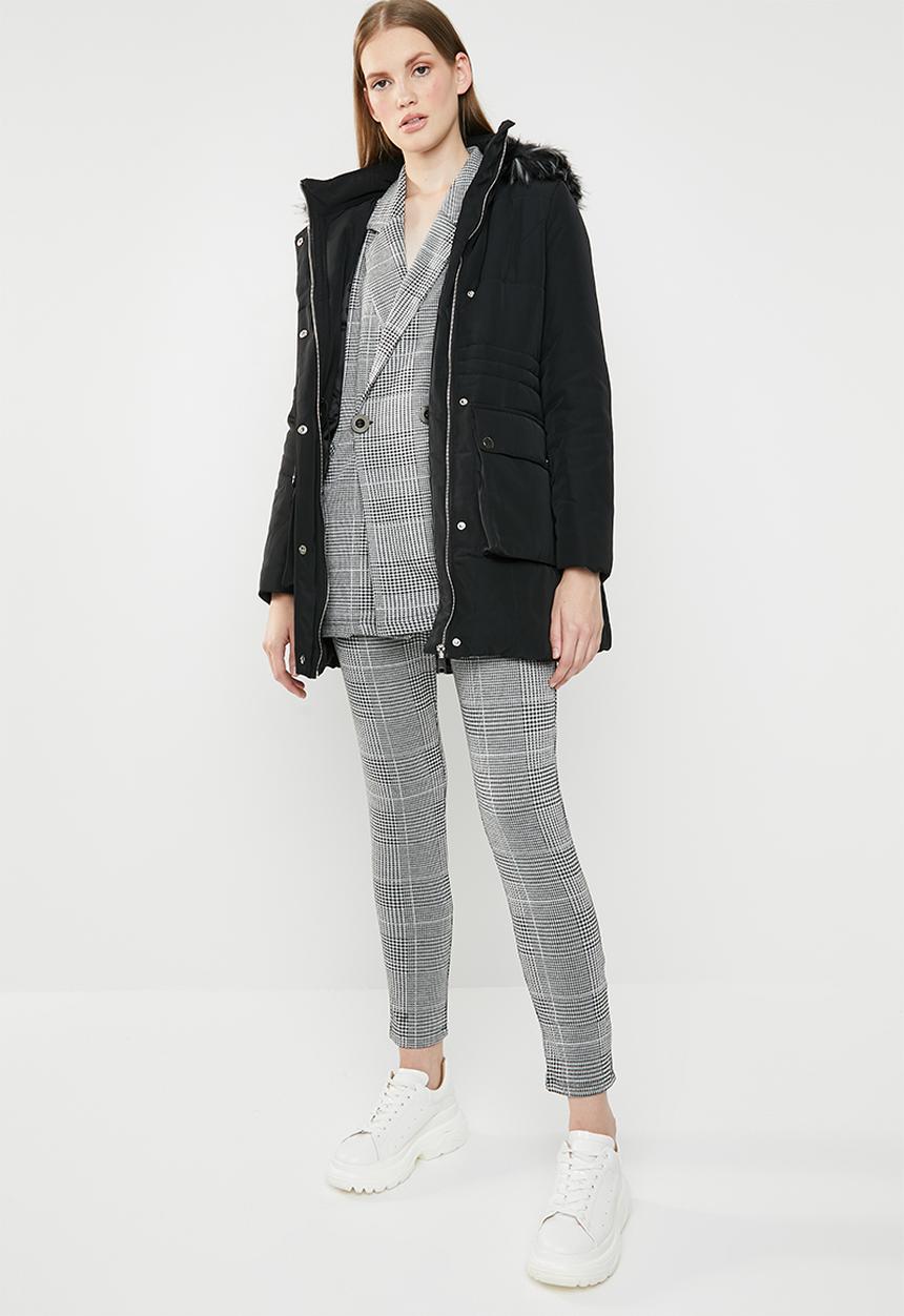 Revenge - Puffer coat with faux fur hood - black
