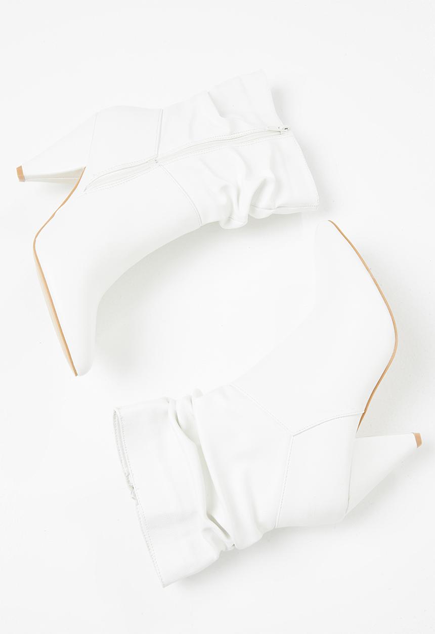Jada - Kitten heel boot - white