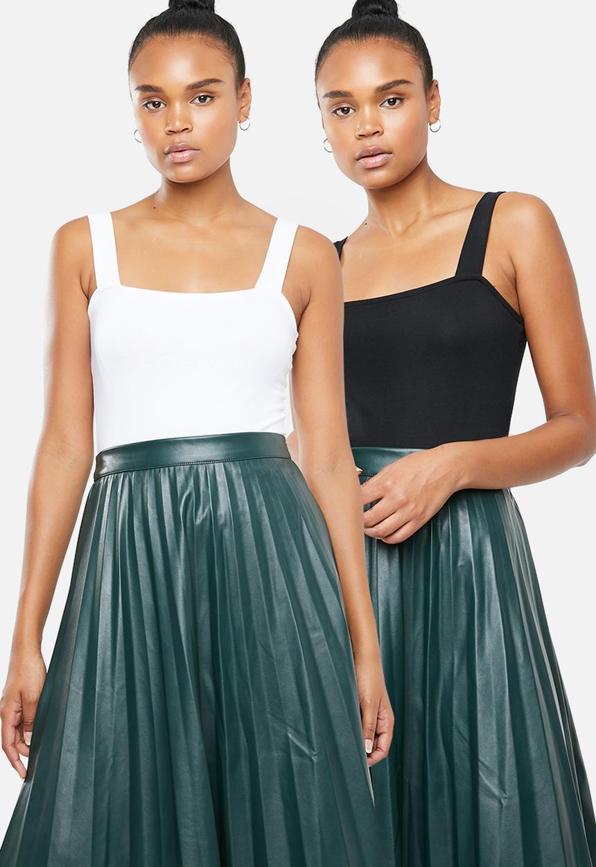 Superbalist - 2 Pack square neck vest - black and white