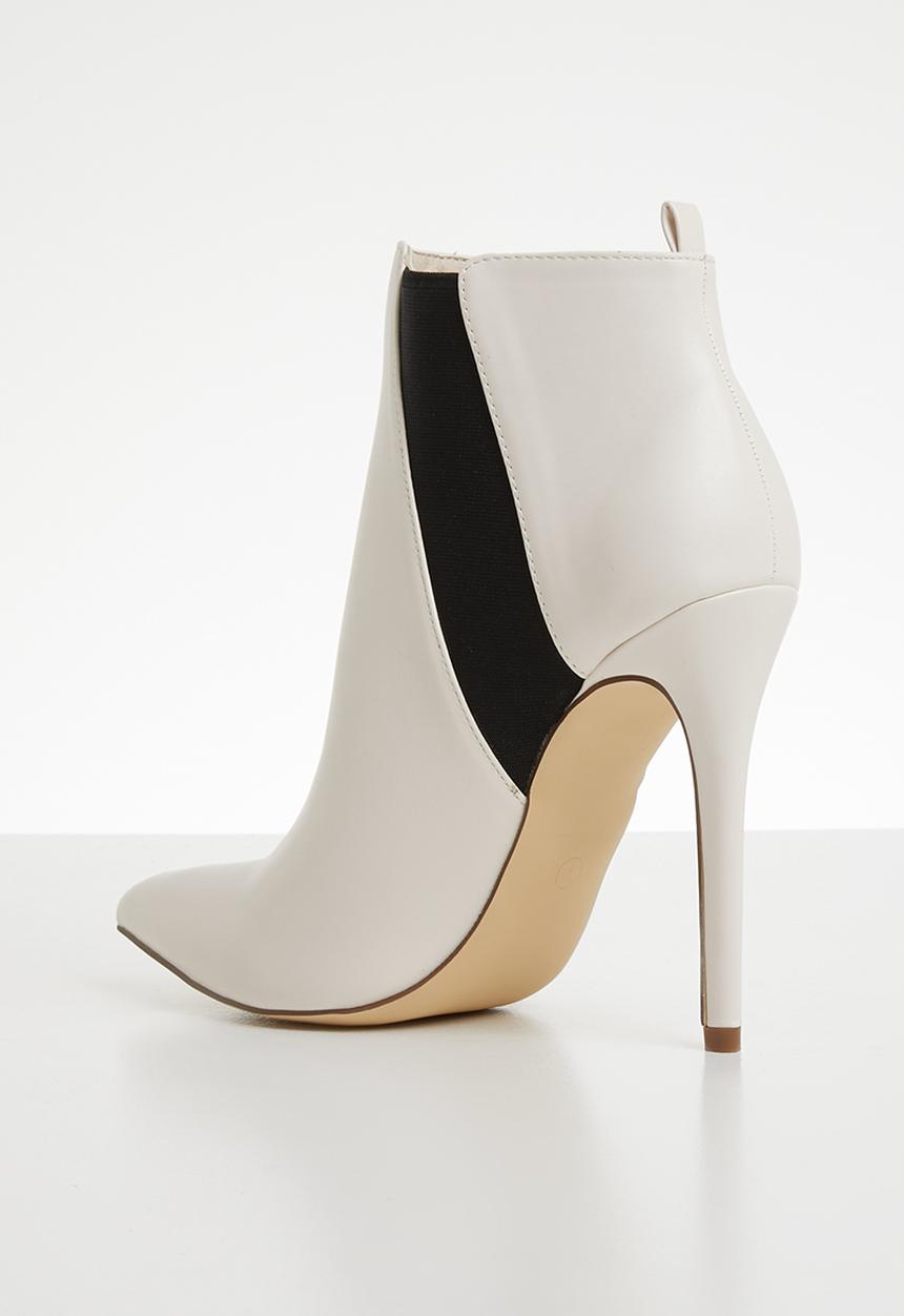 Madison® - Meg boot - white