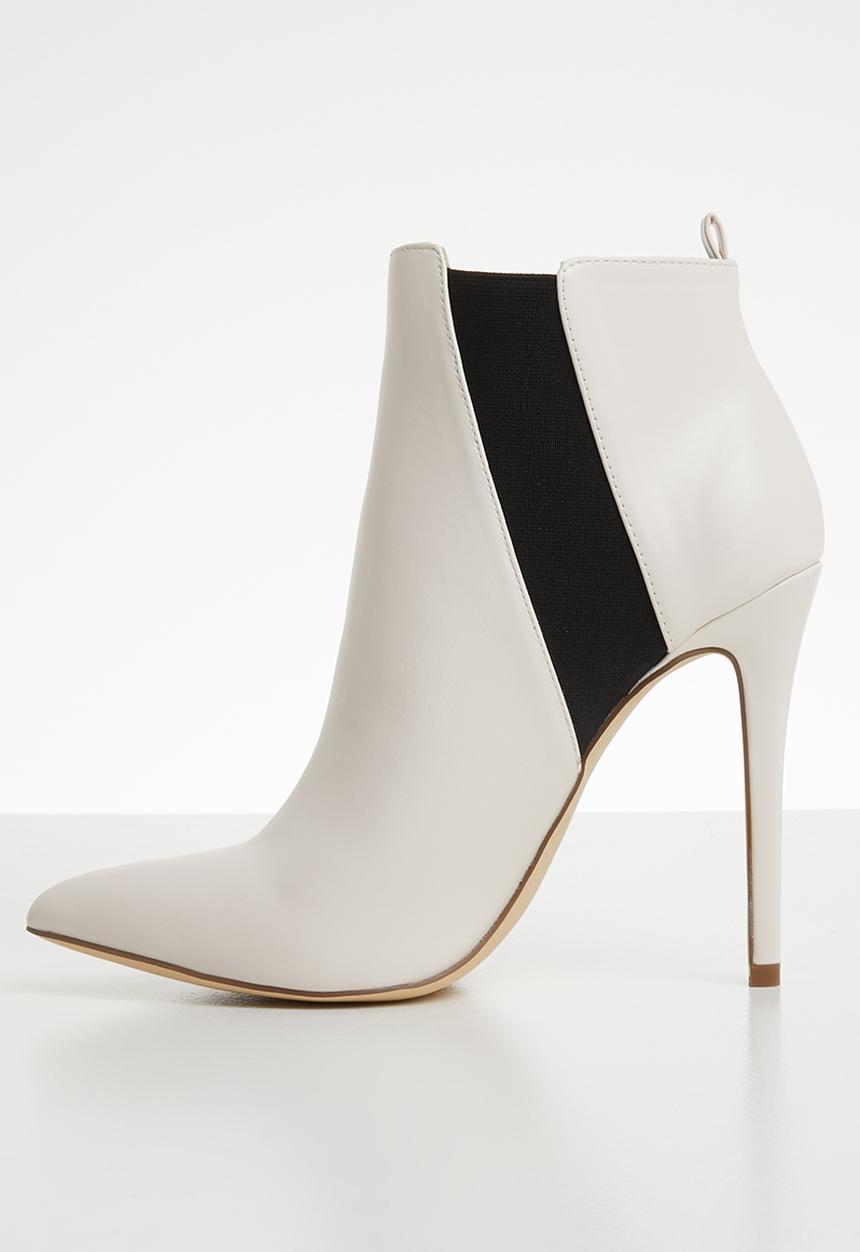 Madison® - Meg boot - white