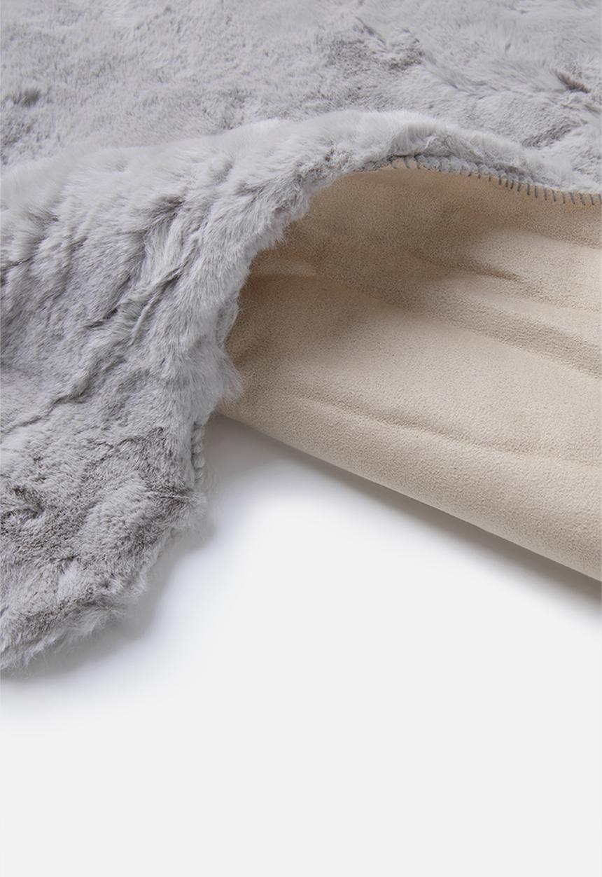 Fotakis - Eli faux fur rug - grey