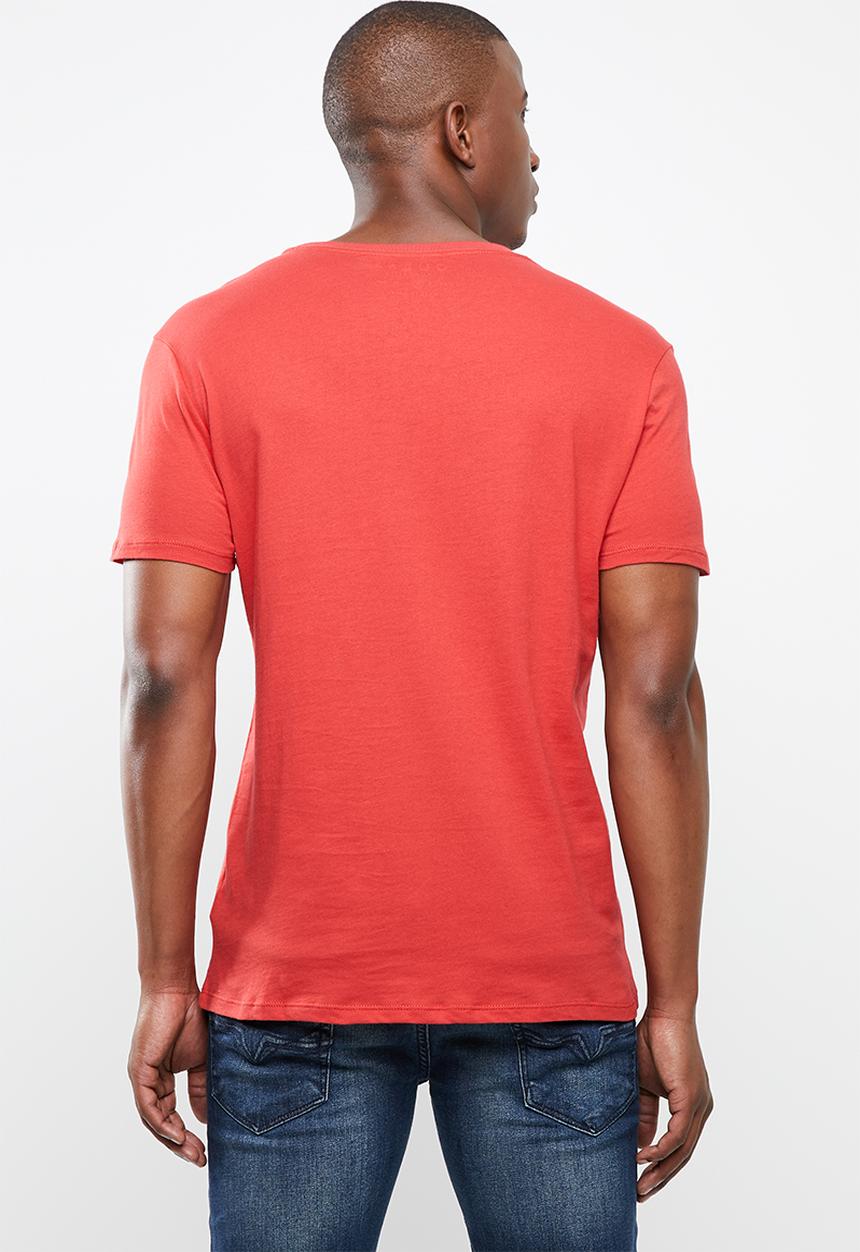 GUESS - Core triangle short sleeve tee - red