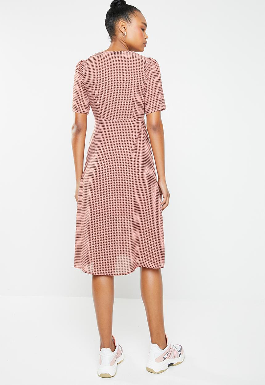 Missguided - Chiffon houndstooth button down midi dress - pink