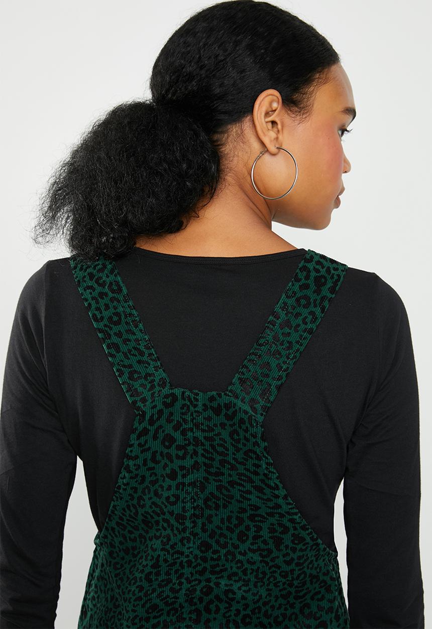New Look - Animal dungaree dress - green & black