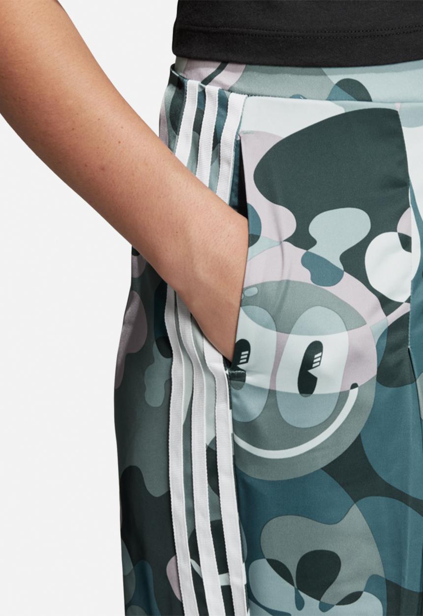 adidas Originals - Wide leg track pants - green