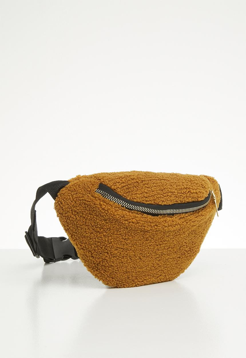 Superbalist - Faux sherpa waist bag - tan