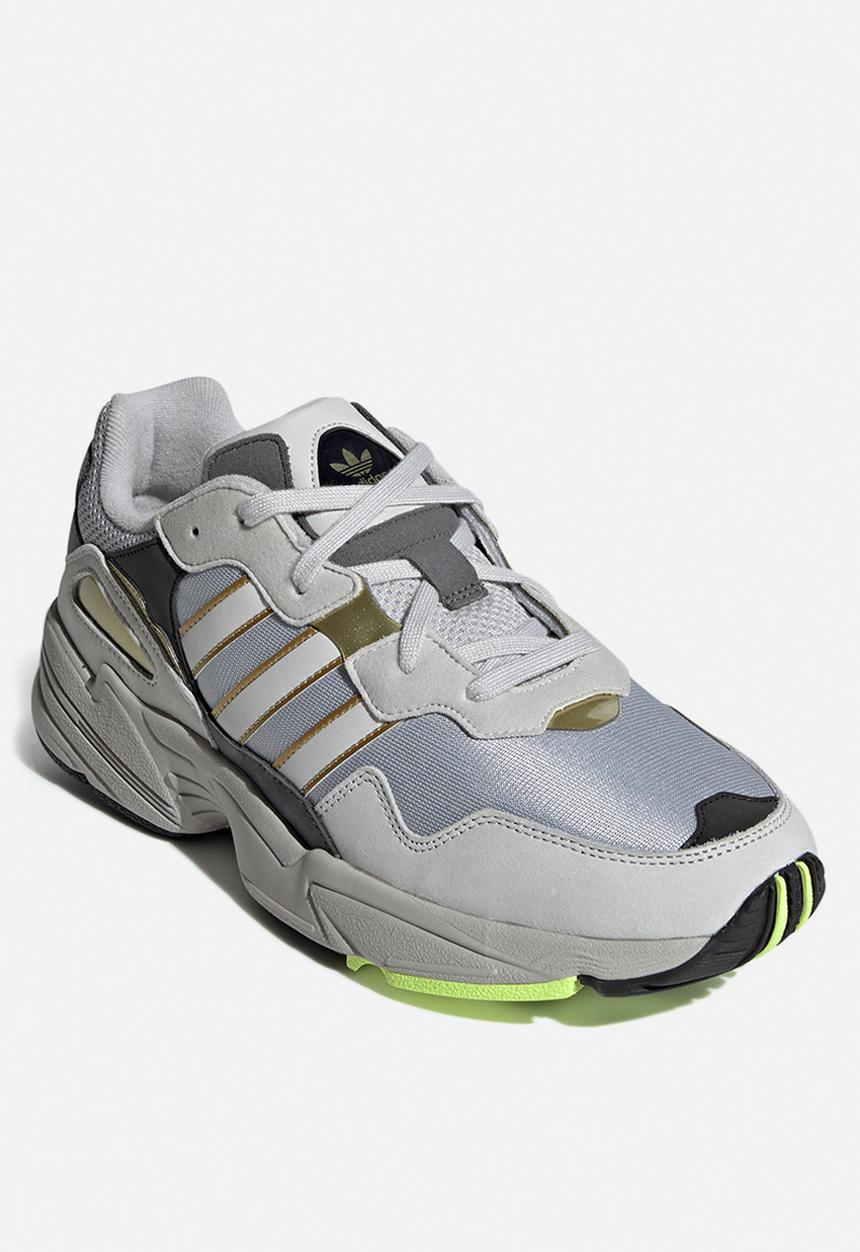 adidas Originals - YUNG-96 - silver met, grey one f17 & gold met