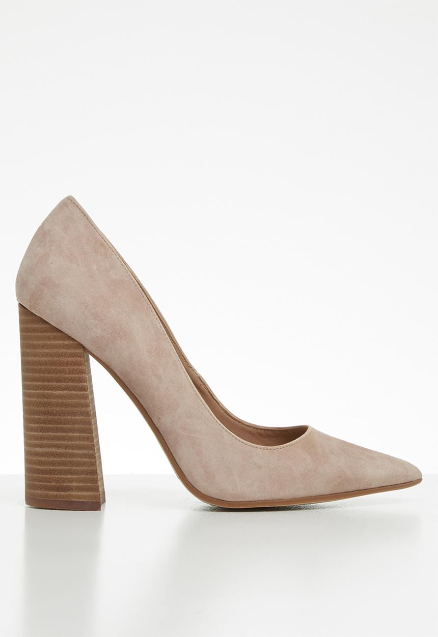 Steve Madden - Loretta faux suede pump - tan