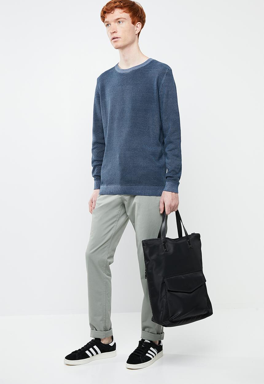 Superbalist - Regular fit fit pique crew neck knit - blue