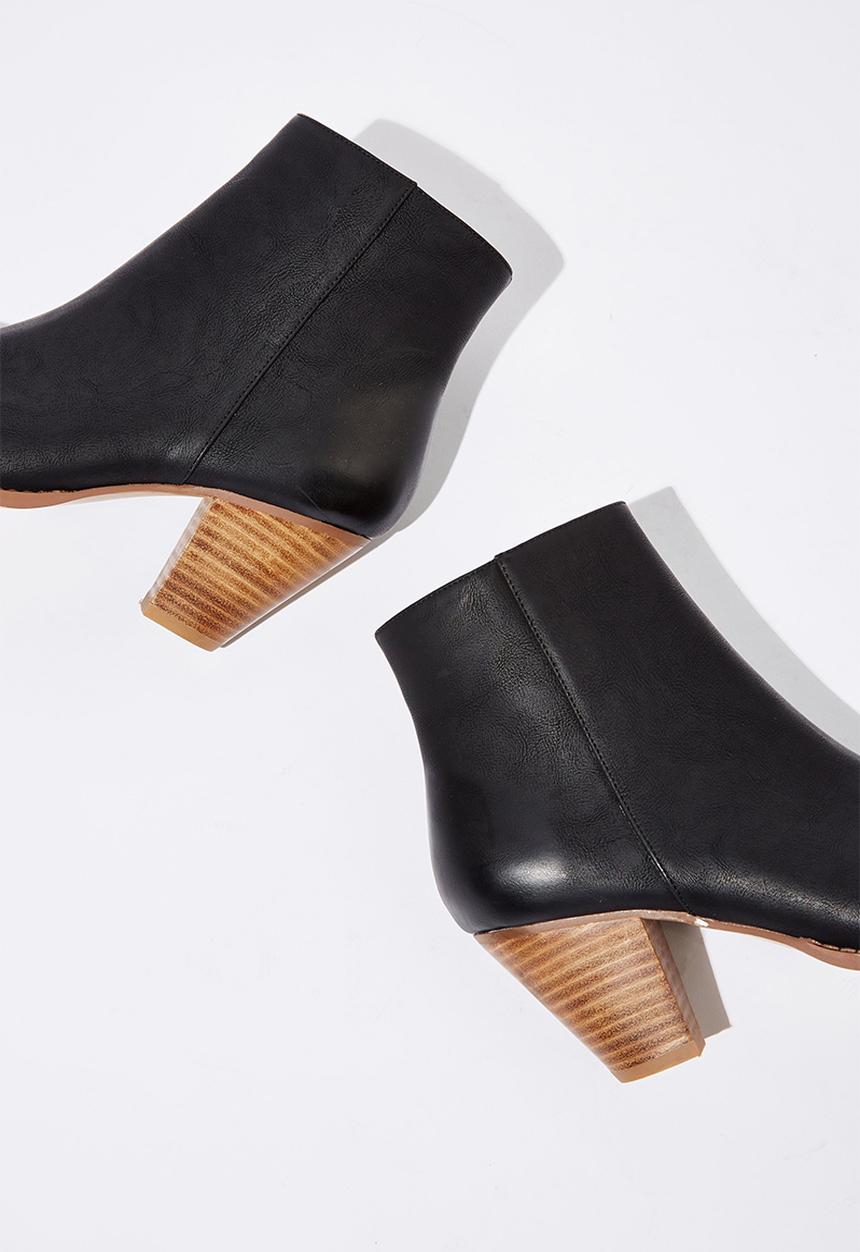 Cotton On - Faux leather ankle boot - black