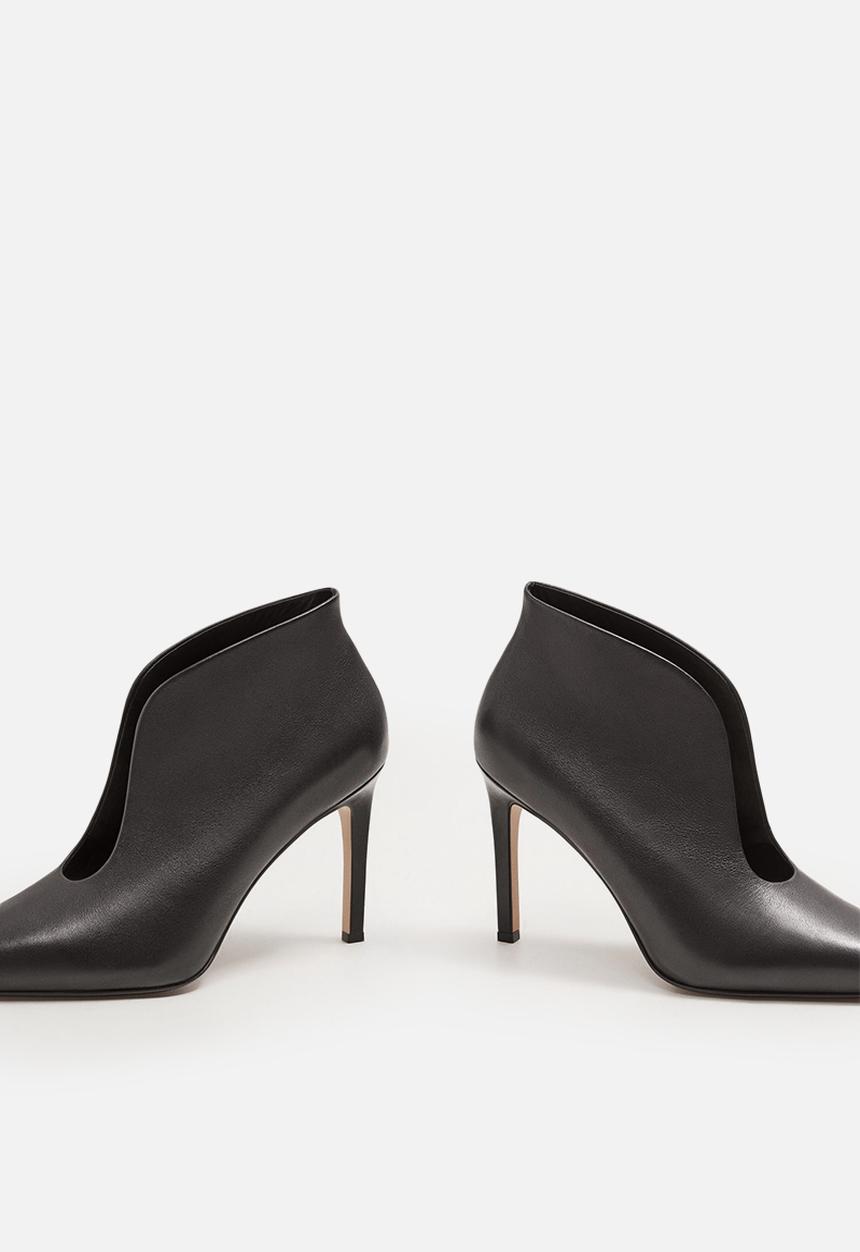 MANGO - Slit leather ankle boot - black