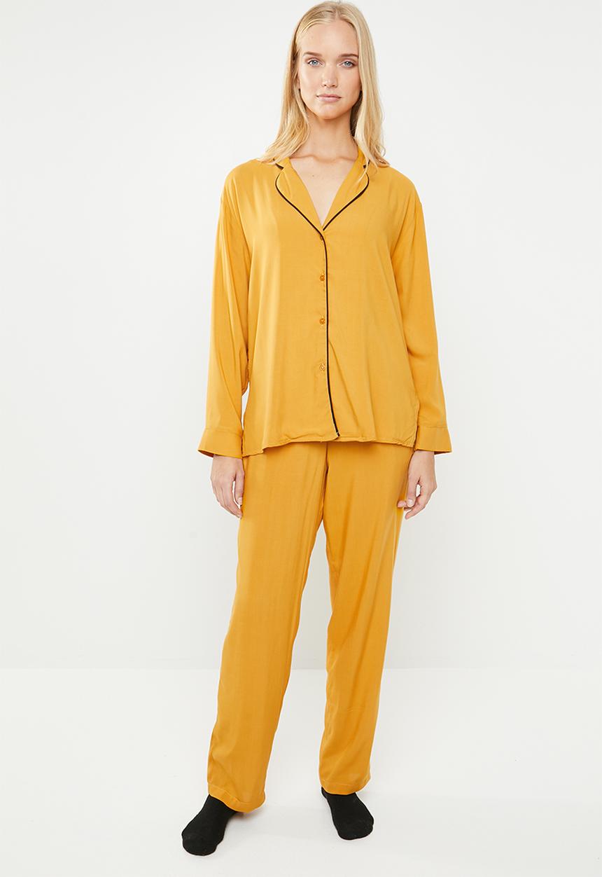 Superbalist - Sleep shirt & pants set - mustard