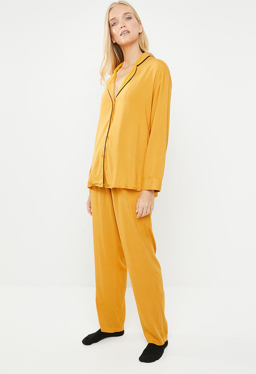 Superbalist - Sleep shirt & pants set - mustard