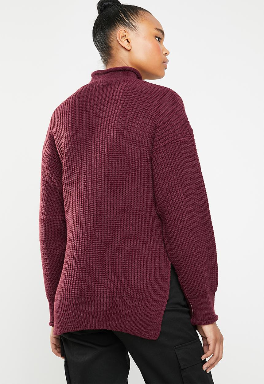 Superbalist - Funnel neck knit with side slits - burgundy