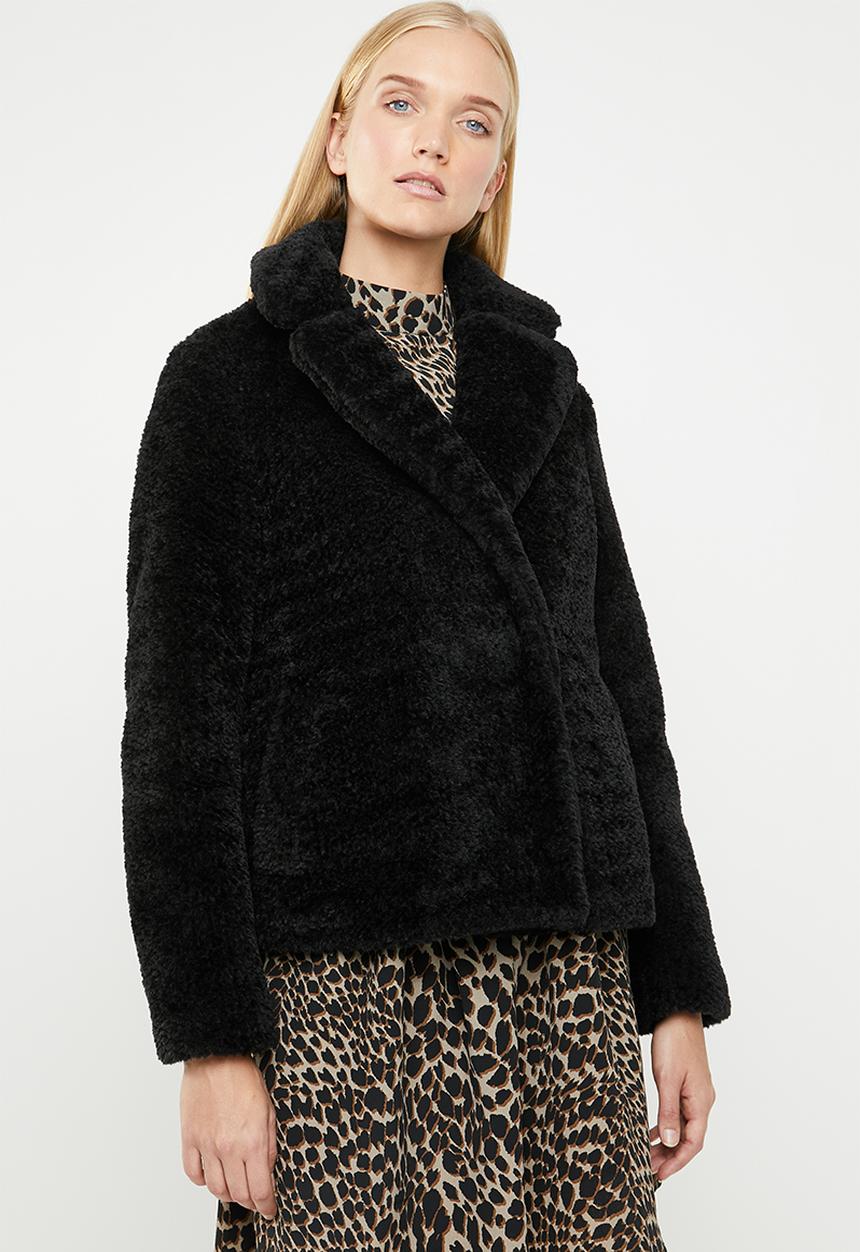 Vero Moda - Lala short faux fur jacket - black