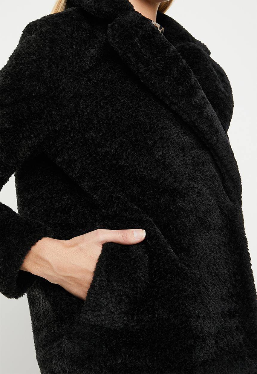 Vero Moda - Lala short faux fur jacket - black