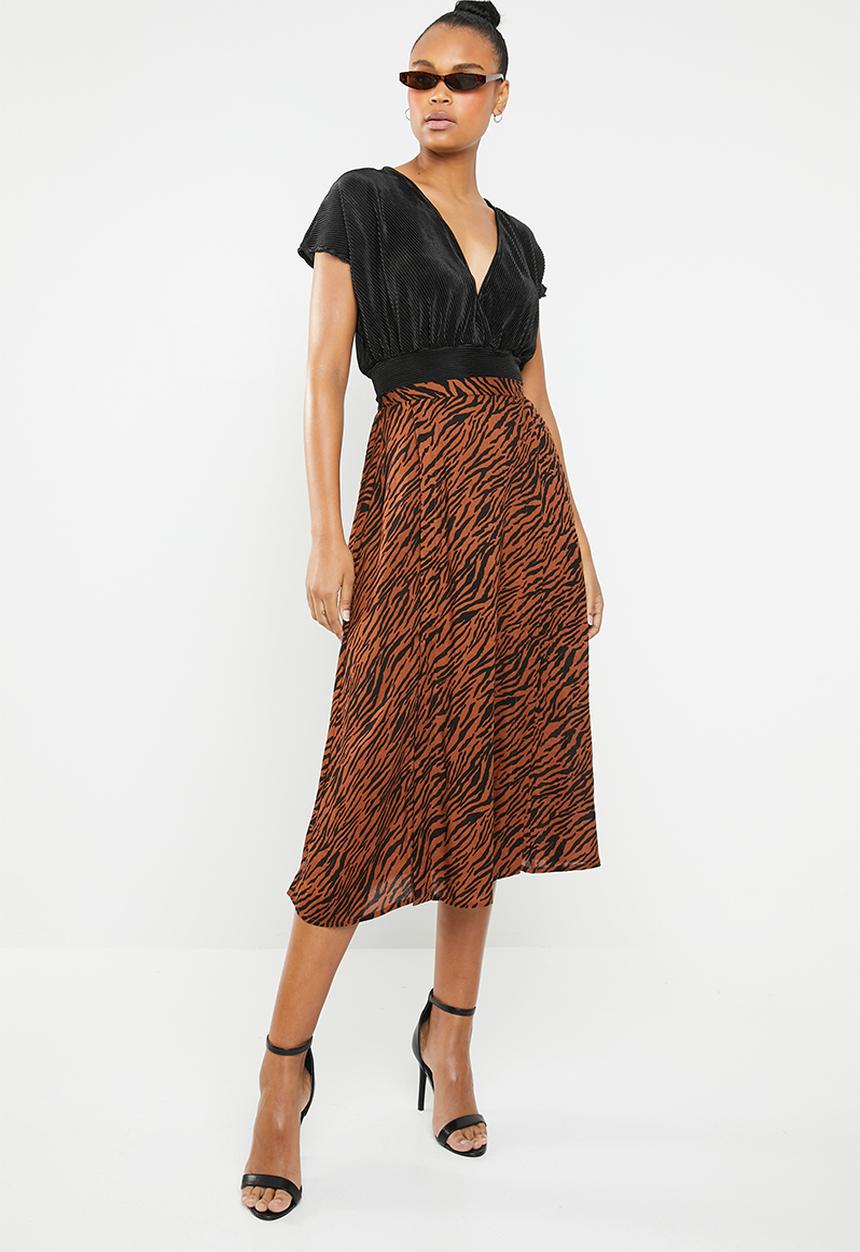 Superbalist - Plisse wrap tee - black