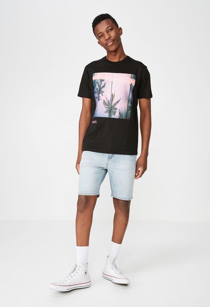 Cotton On - Wasteland tbar photo T-shirt - black