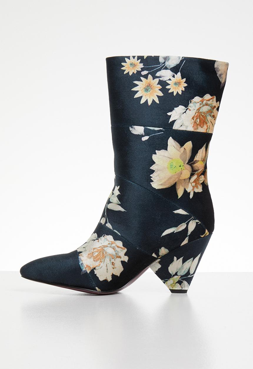 Plum - Floral print boot - navy