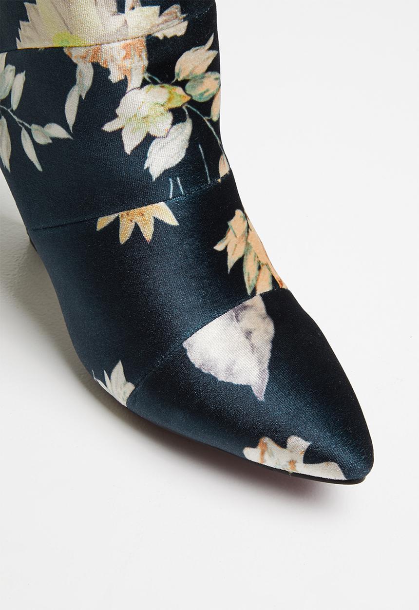 Plum - Floral print boot - navy