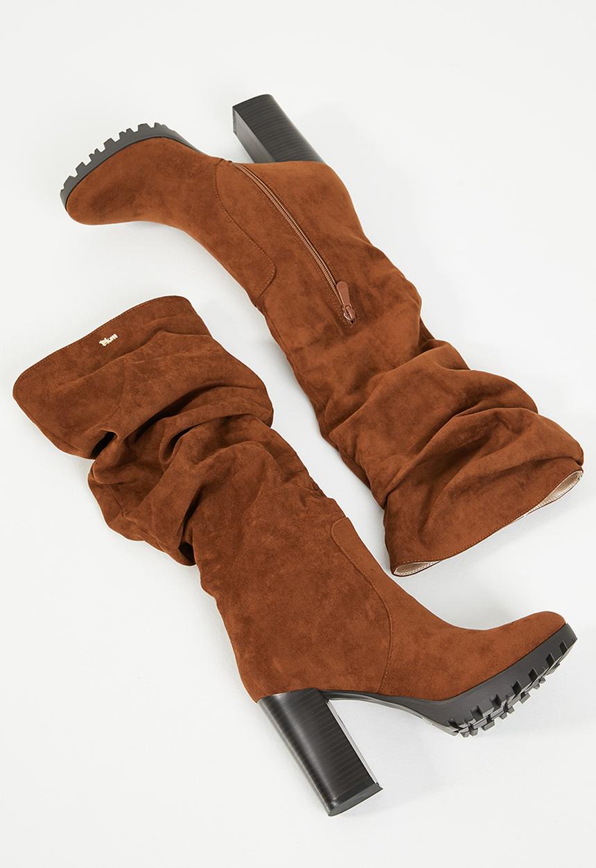 Plum - Ruched boot - tan
