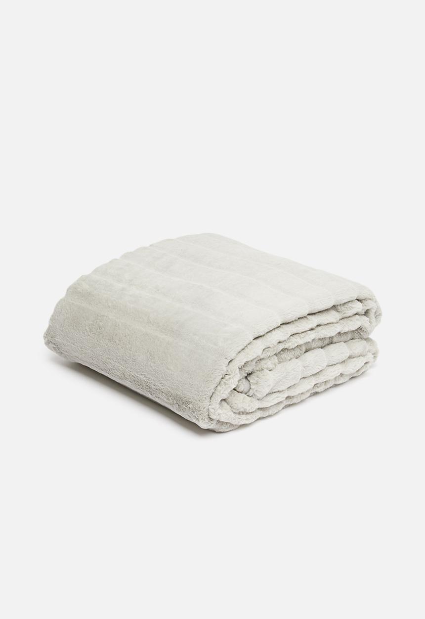 Hertex Haus - Mink faux fur throw - grey sky