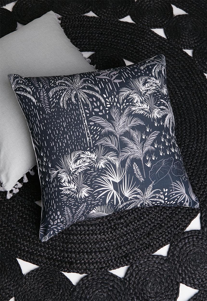 Grey Gardens - Arden cushion cover - black