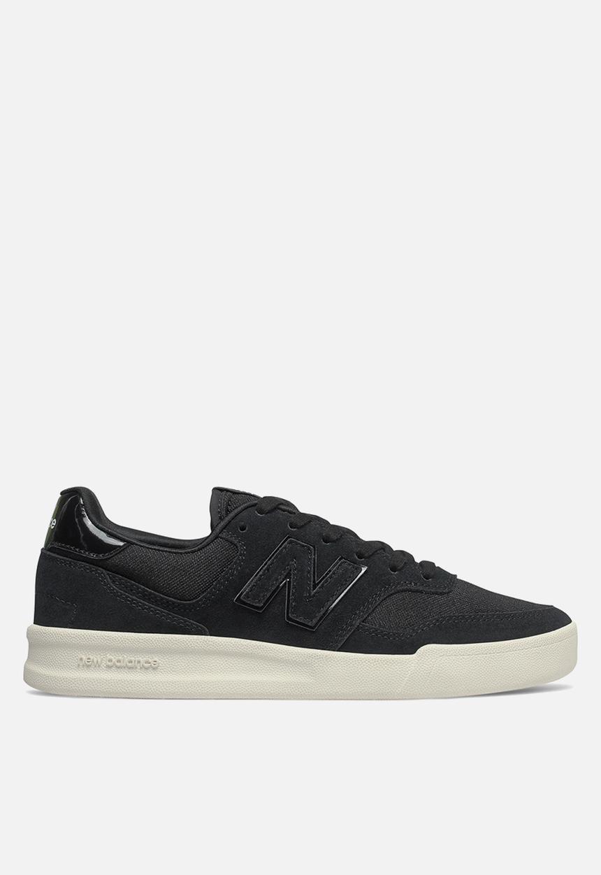New Balance  - WRT300E2 classic court - black