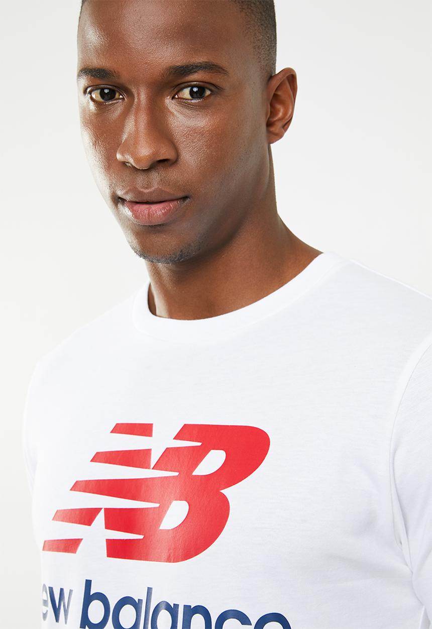New Balance  - Essentials stacked logo  tee - white