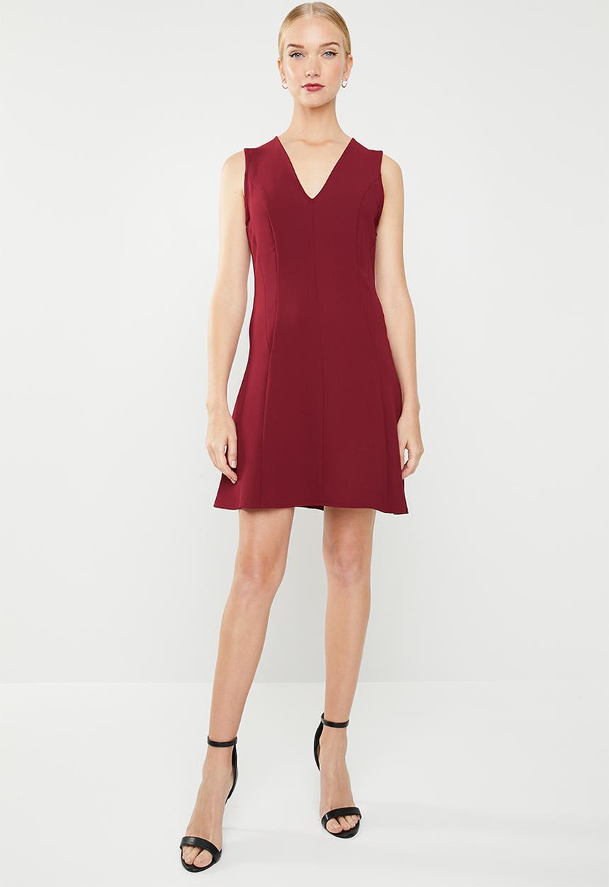 MANGO - V-neckline dress - burgundy