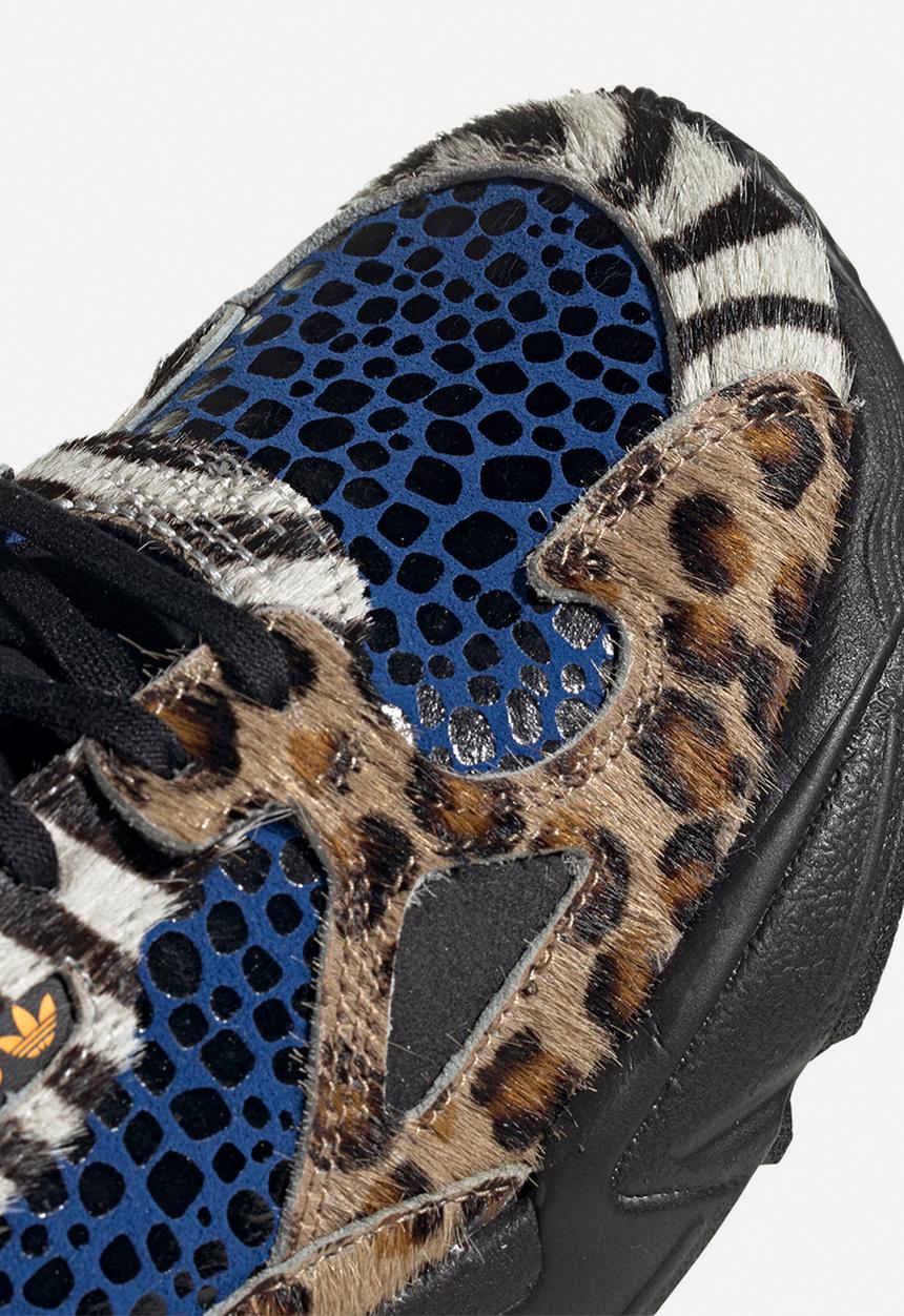 adidas Originals - Falcon W - Off White / Core Black / Bright Gold