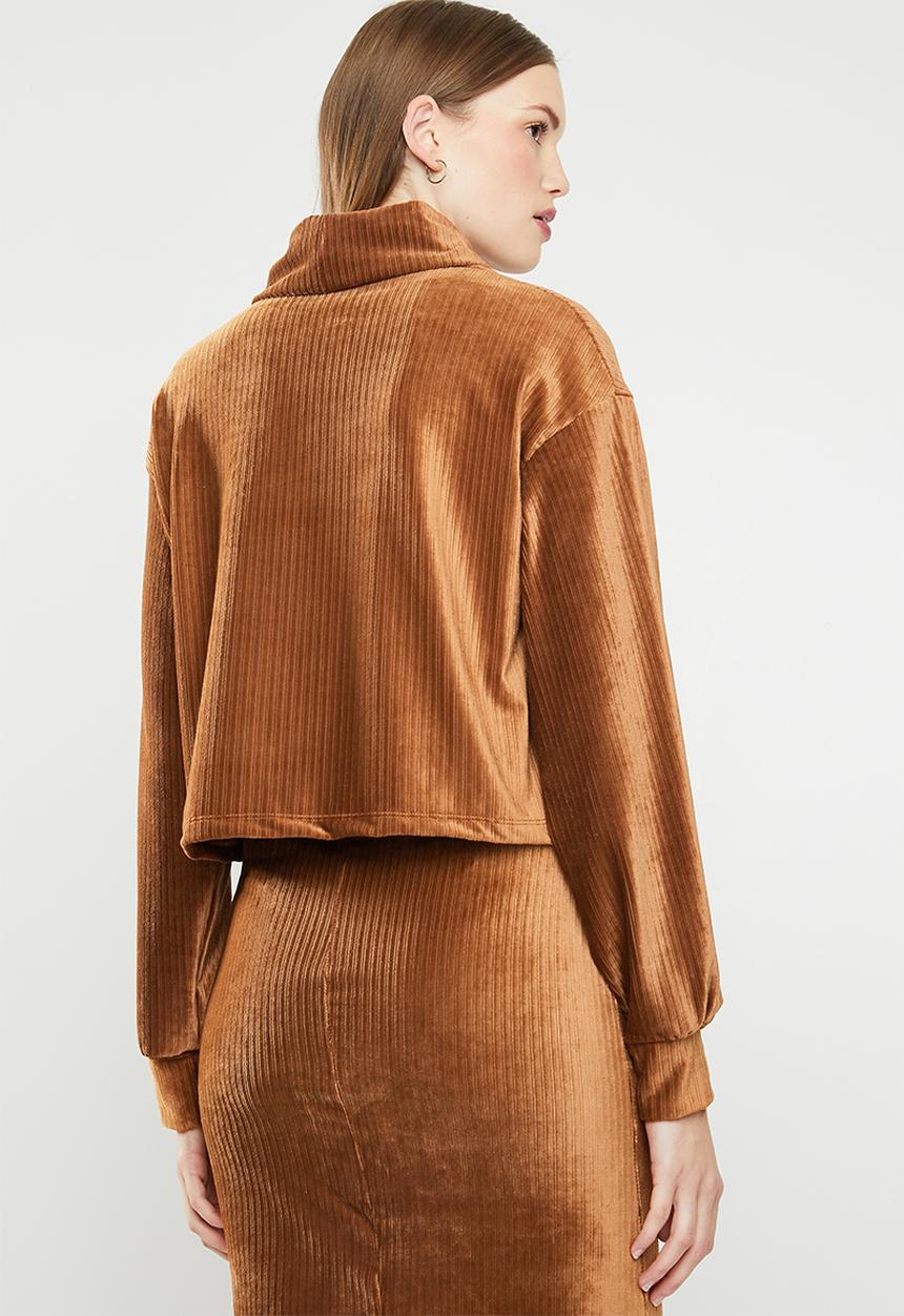 Superbalist - Velour funnel neck top- brown
