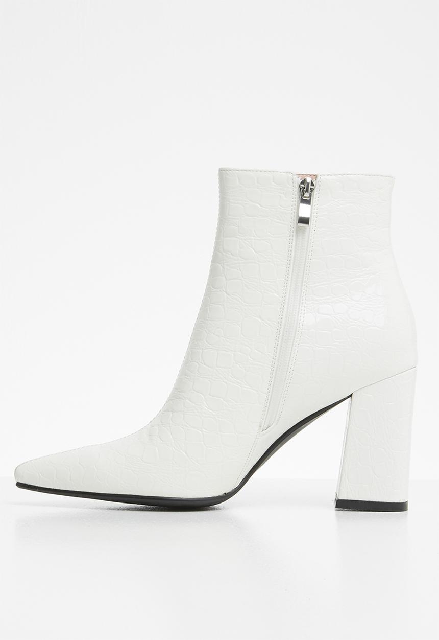 Public Desire - Hollie ankle boot - white 
