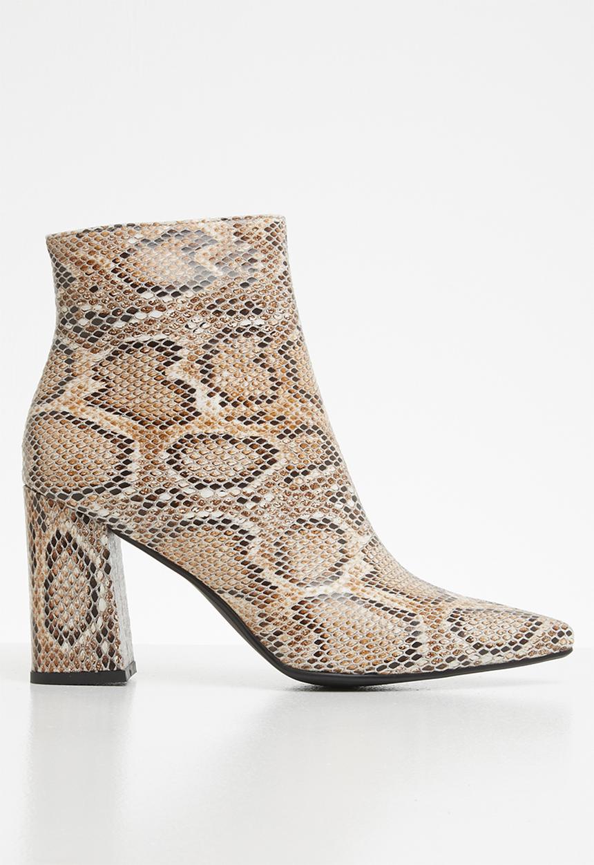 Public Desire - Hollie ankle boot - neutral