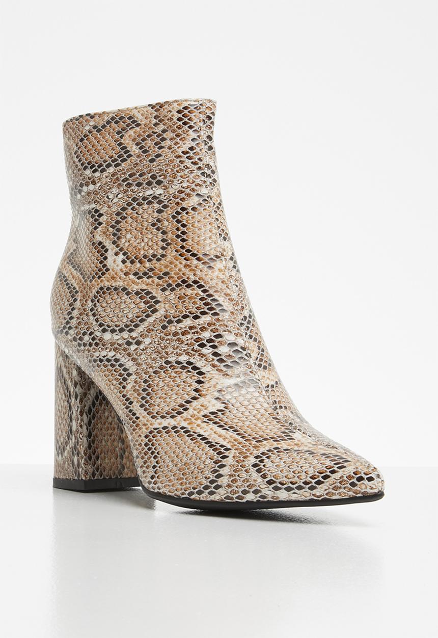 Public Desire - Hollie ankle boot - neutral