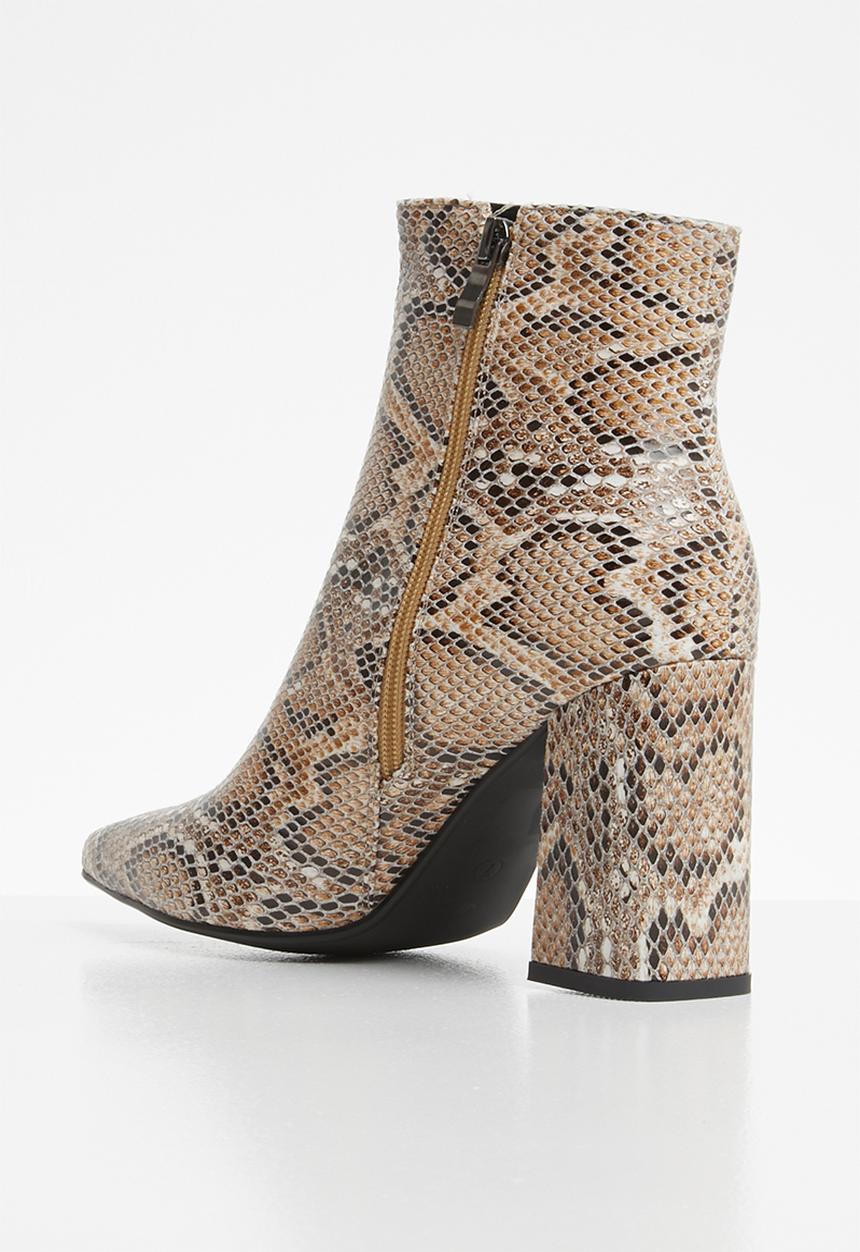Public Desire - Hollie ankle boot - neutral