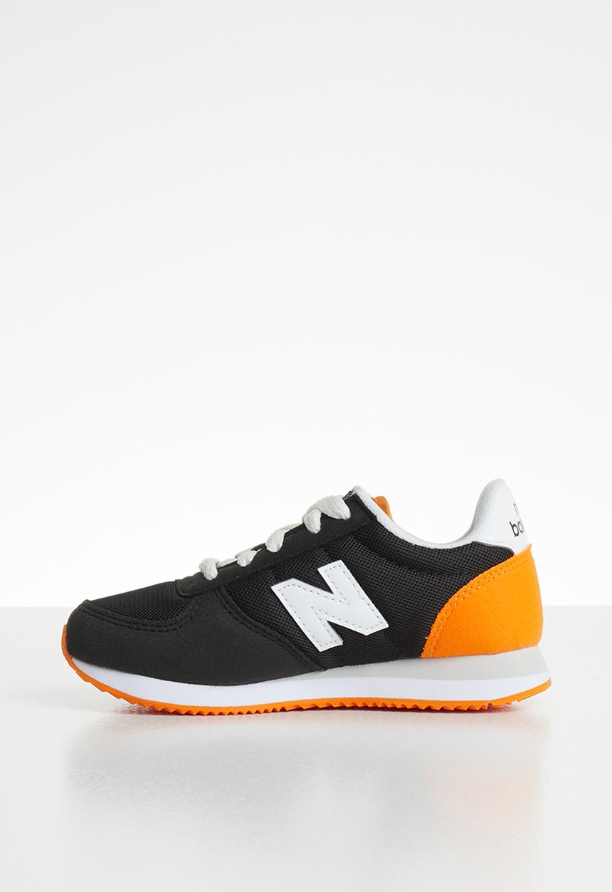 New Balance  - Classic running lace sneaker - black