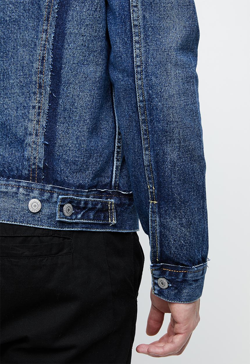 Levi’s® - Inside out trucker jacket - blue