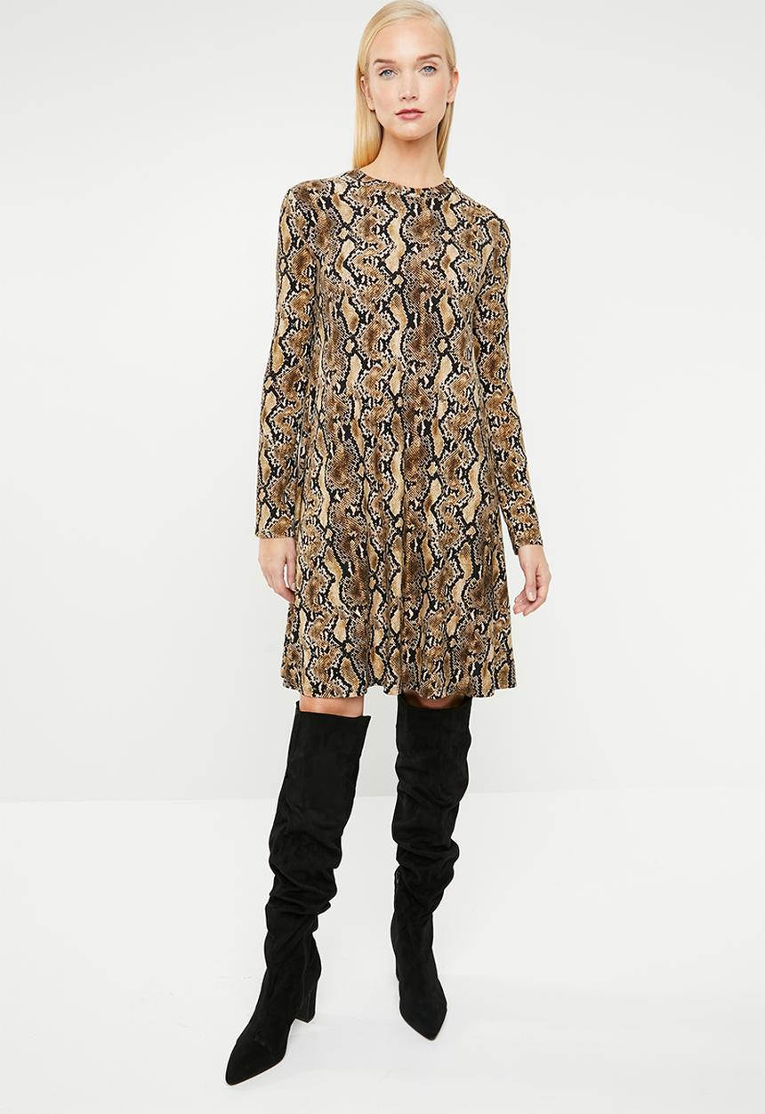 Superbalist - Crew neck trapeze dress - brown